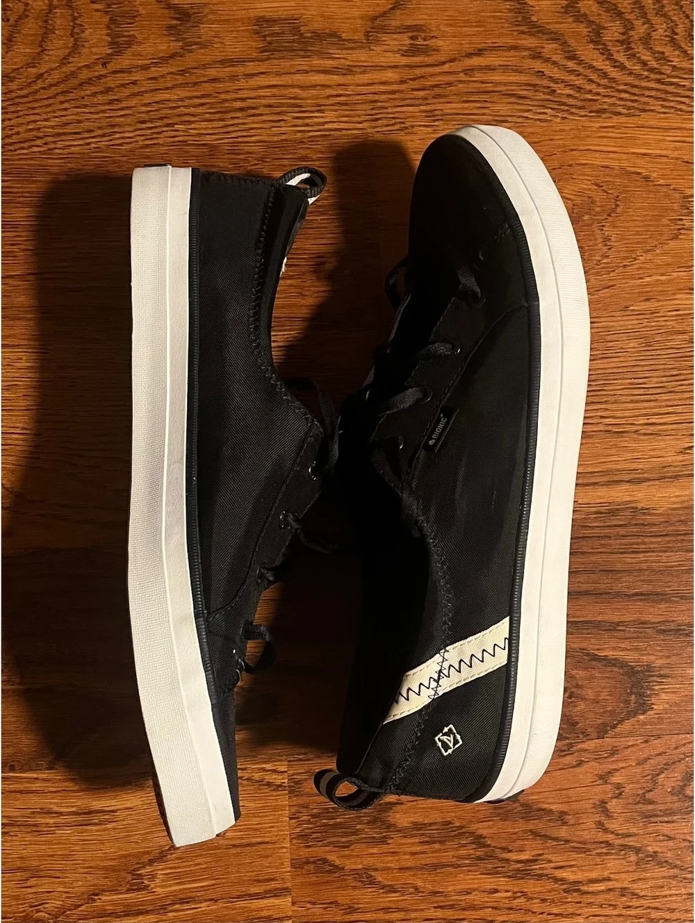 Sperry Women's crest vibe bionic Black Sneakers Size 10